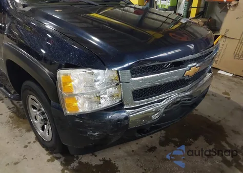 2008 Chevrolet Silverado 1500 Work Truck z USA, uszkodzony, nr VIN 1GCEC14X98Z308169